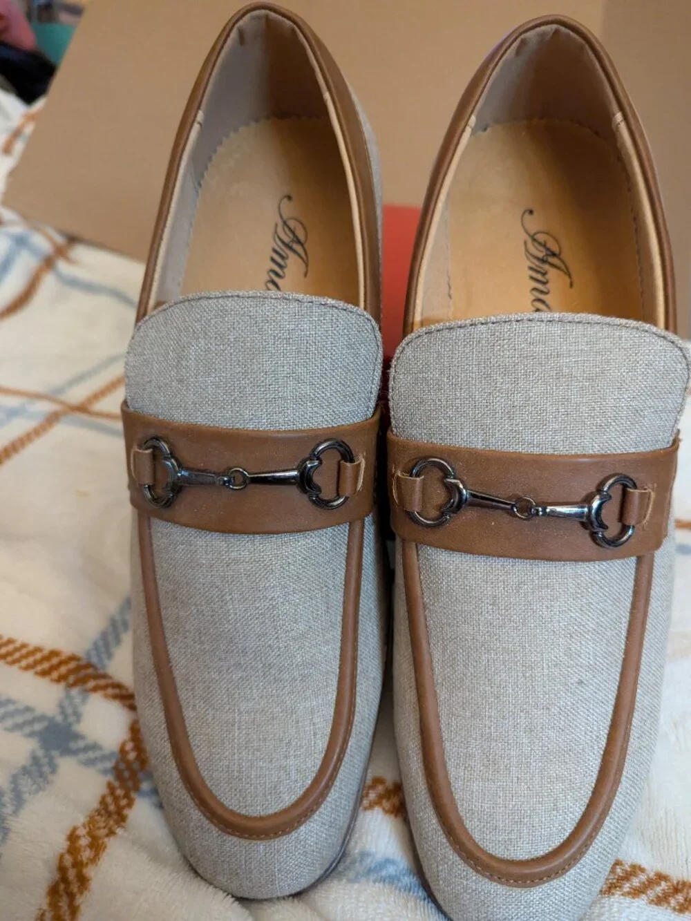 Amali Mens Loafers Beautiful Beige Material Size 9